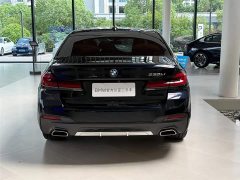 BMW 5 Series 530Li leading M sports package - фото 13