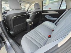 Hongqi H5 PHEV 170 Edition - фото 11