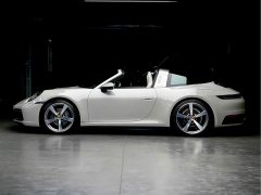Porsche 911 2023 Targa 4 3.0T - фото 3