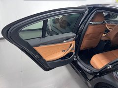 BMW 5 Series (imported) 2 facelift 530i M sports package - фото 19