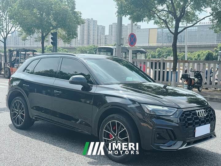 Audi Q5L 45T luxury and dynamic - автомобиль из Китая
