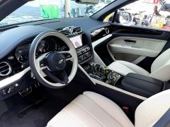 Bentley Bentayga 4.0T V8 EWB Azure - фото 7