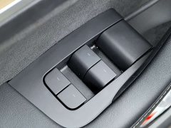 Tesla Model Y rear-wheel drive version - фото 16