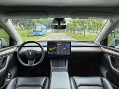Tesla Model Y rear-wheel drive version - фото 9