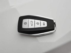 Geely Emgrand UP 1.5L manual comfort type - фото 19