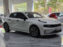 Lynk & Co 03 1.5TD DCT Pro - фото 3
