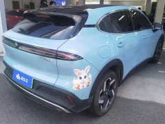 Baojun Yunhai 140km plug-in hybrid version - фото 3