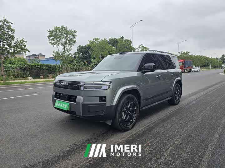 Voyah 7 190KMAWDUltra Edition - автомобиль из Китая