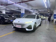 Changan UNI-V 1.5T premium - фото 1