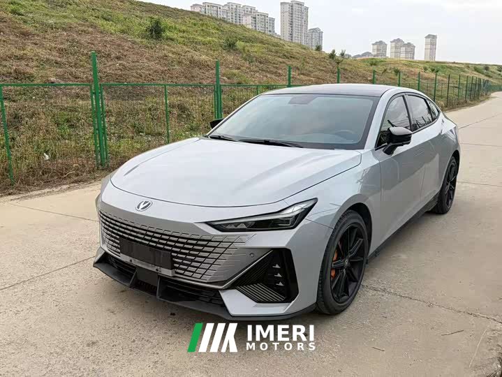 Changan UNI-V 1.5T premium - автомобиль из Китая