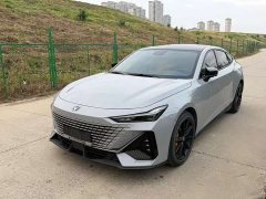 Changan UNI-V 1.5T premium - фото 1