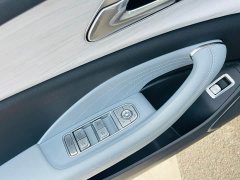Hongqi H5 PHEV 170 Edition - фото 8