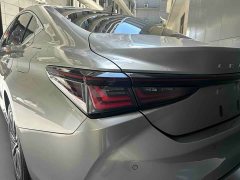 Lexus ES 200 Premium Edition - фото 4