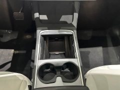 Tesla Model Y rear-wheel drive version - фото 13