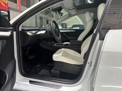 Tesla Model Y rear-wheel drive version - фото 4