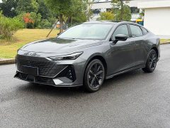 Changan UNI-V 1.5T premium - фото 1