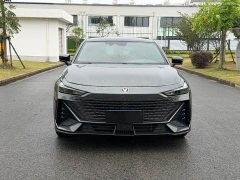Changan UNI-V 1.5T premium - фото 2