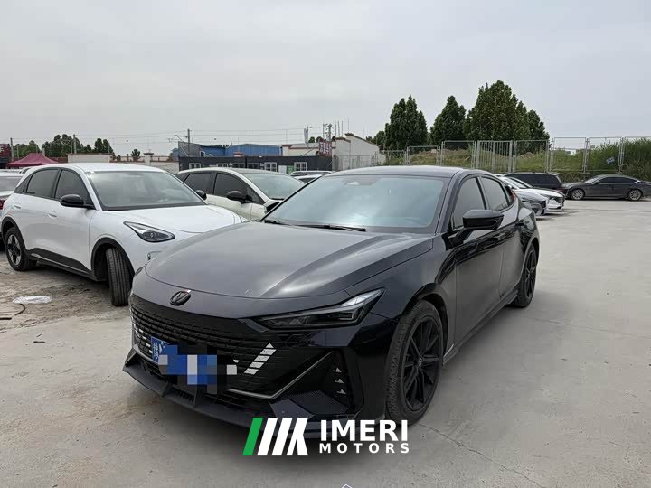 Changan UNI-V 2022 1.5T premium - автомобиль из Китая