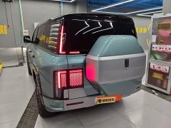 Yangwang U8 Luxury Edition - фото 4