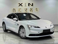 Yangwang U7 PHEV Luxury Edition - фото 2
