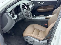 Volvo XC60 B5 four-wheel drive Zhiyi Luxury Edition - фото 4