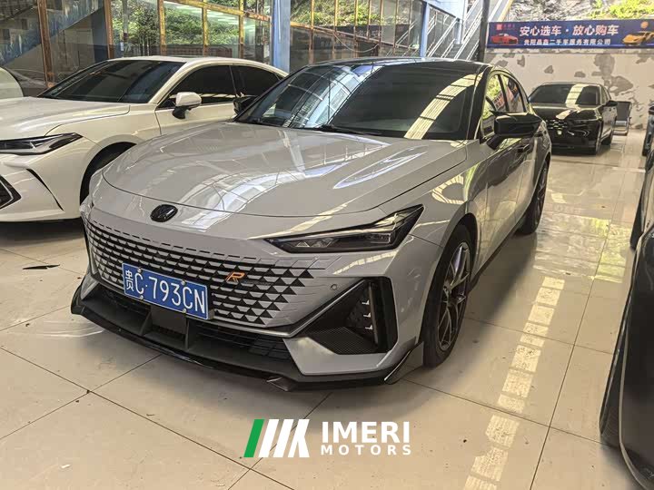Changan UNI-V 1.5T premium - автомобиль из Китая