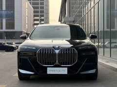 BMW 7 740Li Deluxe Version M - фото 4