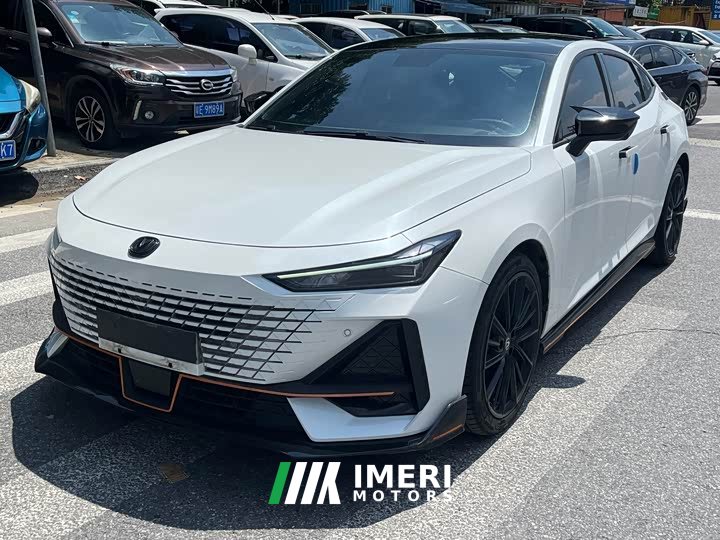 Changan UNI-V 2022 1.5T Sport - автомобиль из Китая