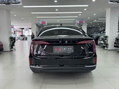 Hongqi E-QM5 431km Edition - фото 9