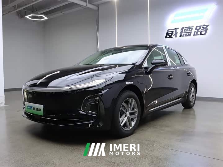 Hongqi E-QM5 500km Edition - автомобиль из Китая