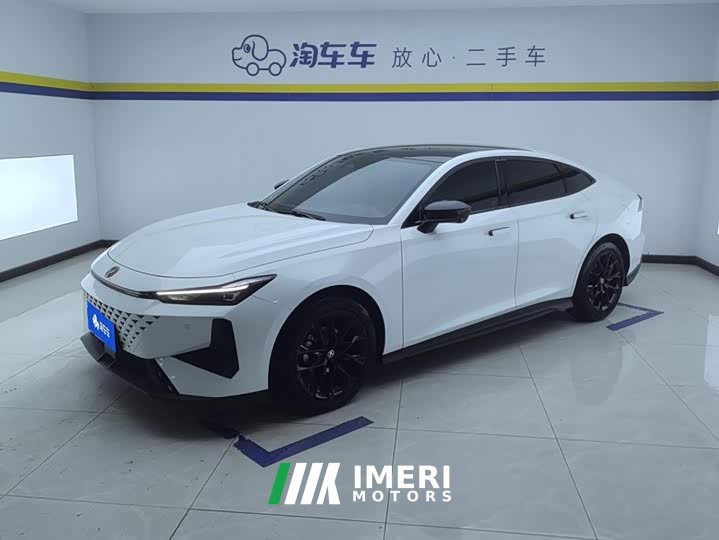 Changan UNI-V 2024 1.5T premium - автомобиль из Китая