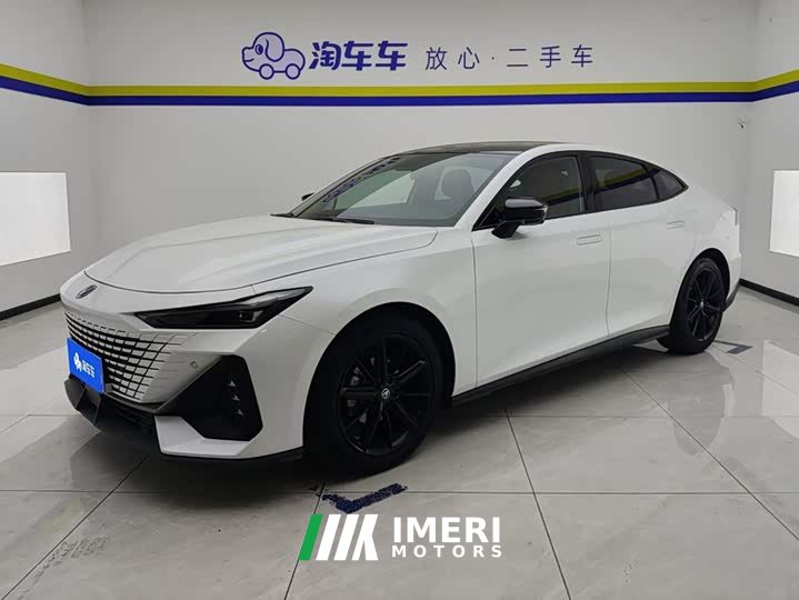 Changan UNI-V 1.5T ZunGui Edition - автомобиль из Китая