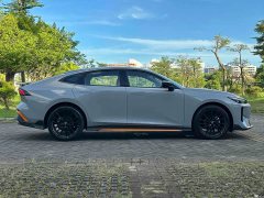 Changan UNI-V 1.5T Premium Version - фото 10