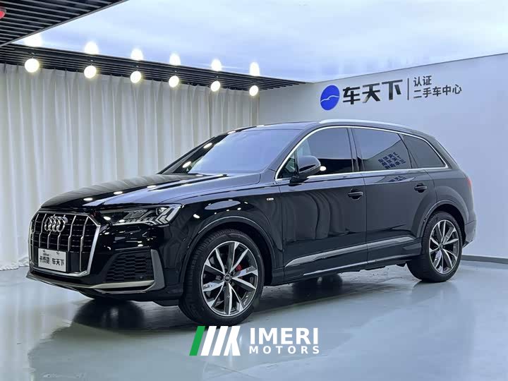Audi Q7 55 TFSI quattro S line Version - автомобиль из Китая