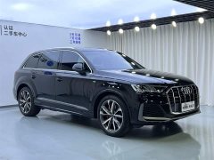 Audi Q7 55 TFSI quattro S line Version - фото 2