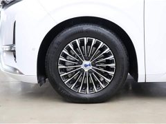 Denza D9 DM-i 980 four-wheel drive flagship - фото 3