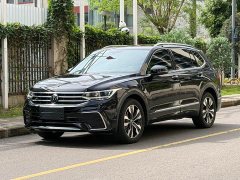 Volkswagen L 330TSI 2WDR-Line Edition - фото 1