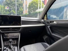 Volkswagen L 330TSI 2WDR-Line Edition - фото 16