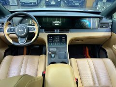 Li Auto Ideal ONE 2020 extended range 6-seater version - фото 11