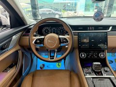 Jaguar XFL 2.0T P250 2WDDeluxeLuxury Edition - фото 4