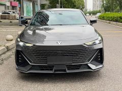 Changan UNI-V 1.5T premium - фото 2