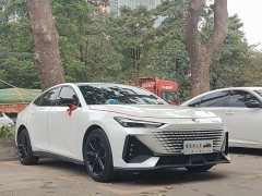 Changan UNI-V 1.5T premium - фото 2