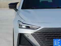 Changan UNI-V 1.5T sports version - фото 4