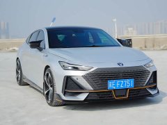 Changan UNI-V 1.5T sports version - фото 5