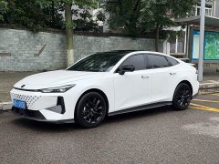 Changan UNI-V 1.5T premium - фото 1