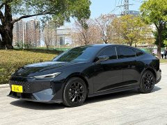 Changan UNI-V 1.5T premium - фото 1