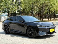 Changan UNI-V 1.5T premium - фото 2