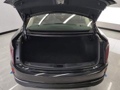 Hongqi E-QM5 Edition - фото 4