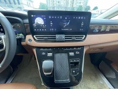 FAW HQ9 PHEV 2.0T AWDLuxury Edition - фото 17
