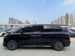 FAW HQ9 PHEV 2.0T AWDLuxury Edition - фото 2